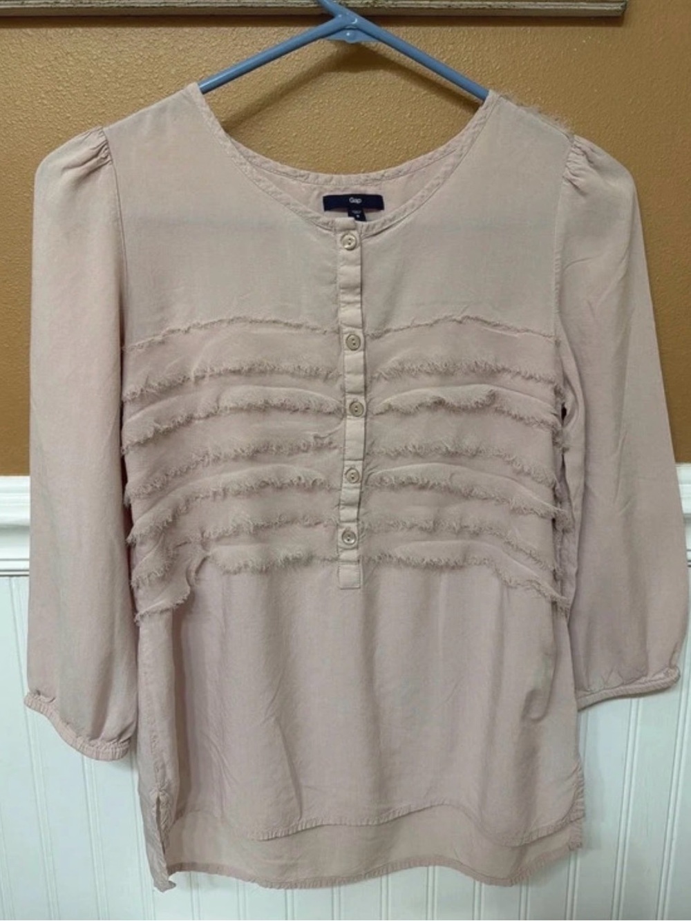 Vintage GAP Pale Blush Button-Front Ruffle Trim 3/4 Sleeve Top